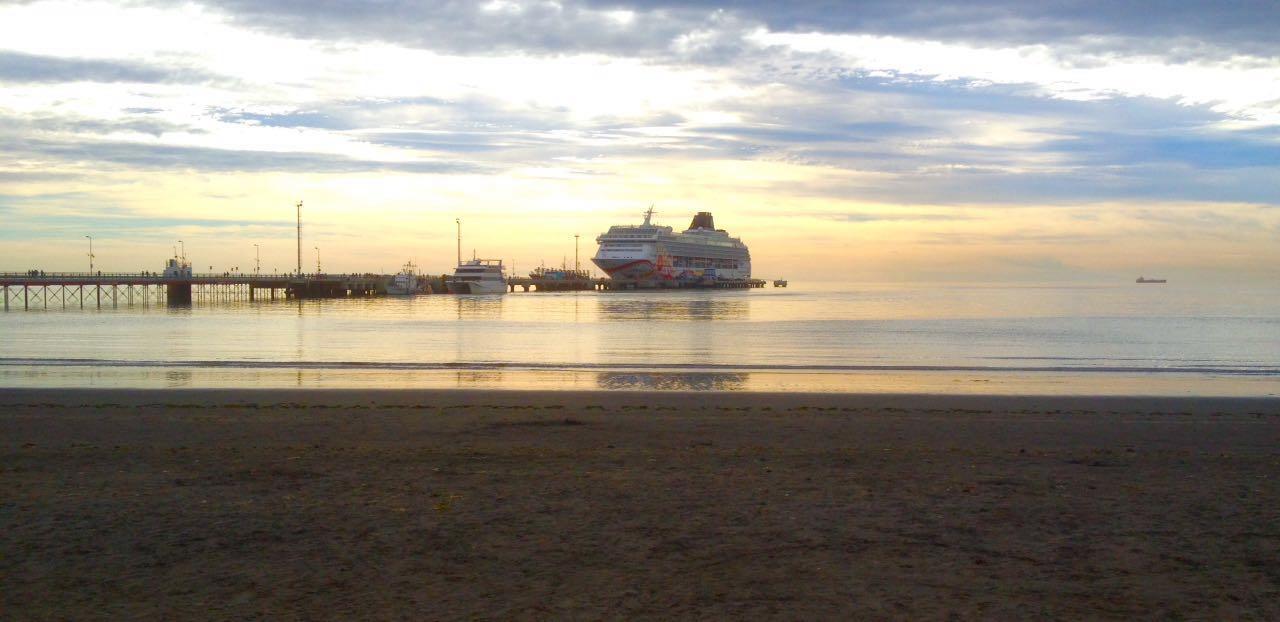 Apart Hotel Marina Puerto Madryn Exteriör bild